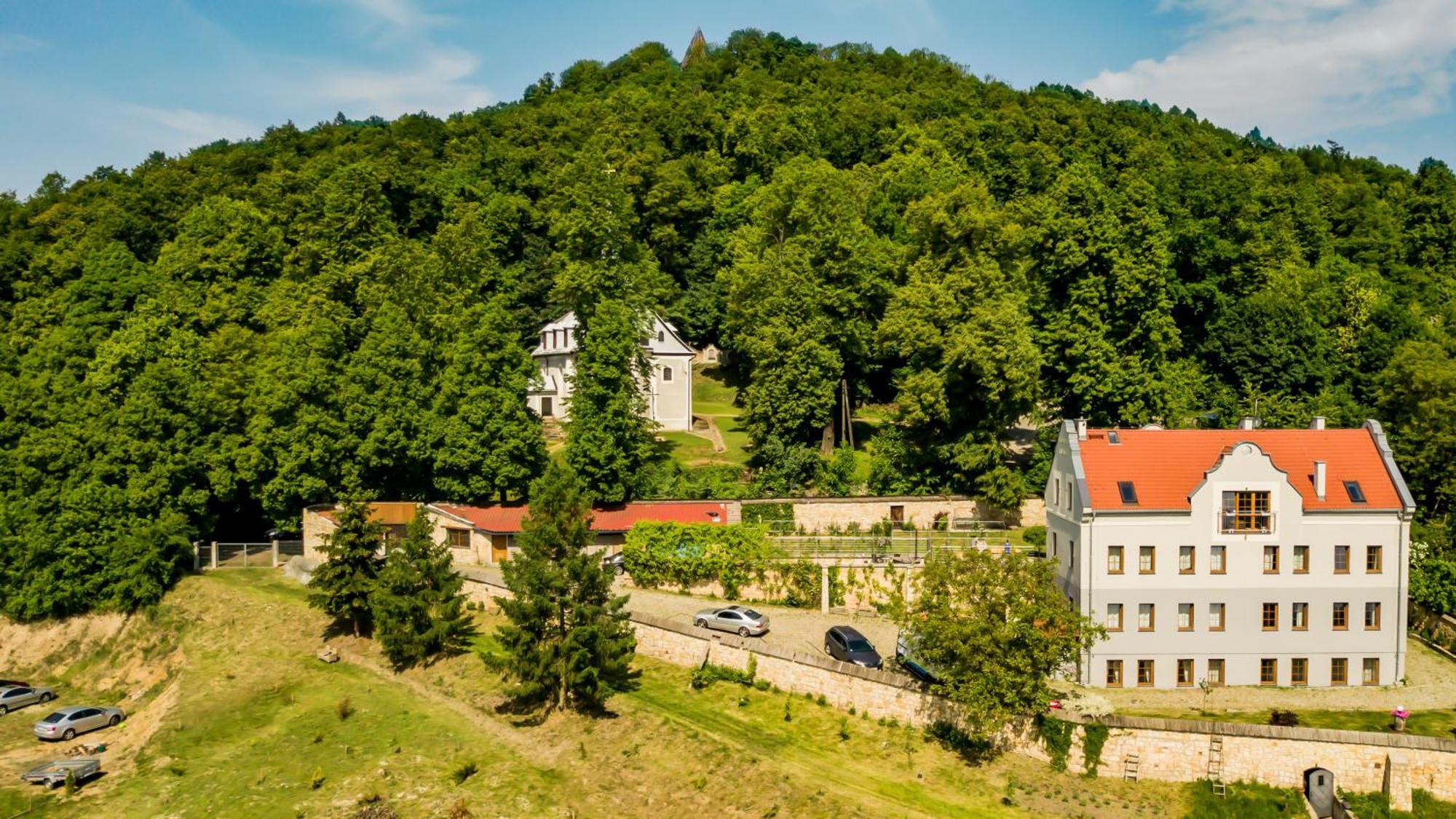 Monte Cuma Uroczysko Pod Zamkiem Grodziec Apartment Zagrodno Luaran gambar